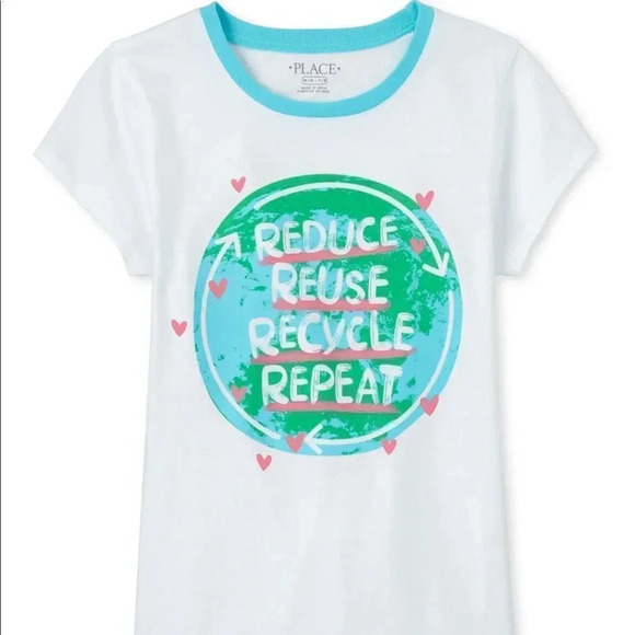 NWT TCP Graphic Tee Shirt 🌎 - Picture 2 of 3